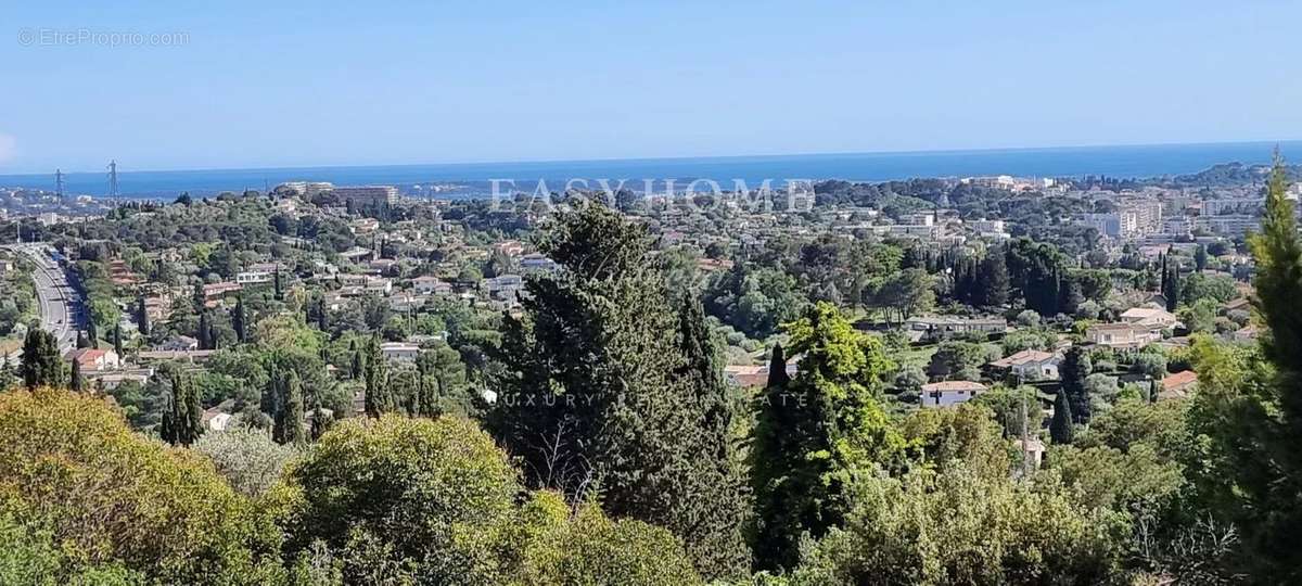 Maison à MOUGINS