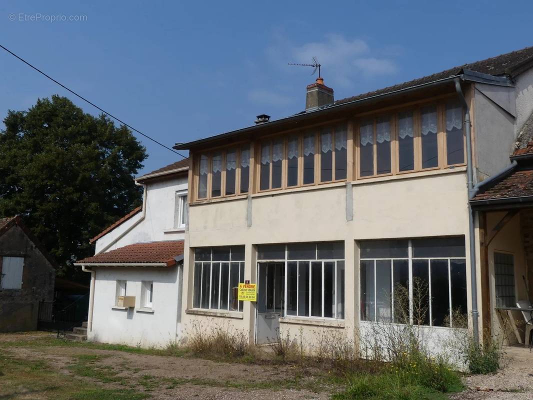 Maison à PERREUIL