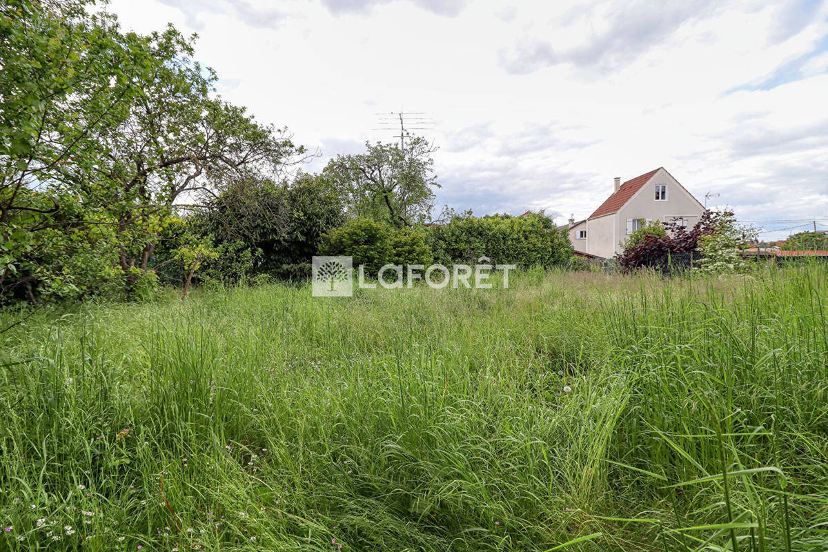 Terrain à CONFLANS-SAINTE-HONORINE