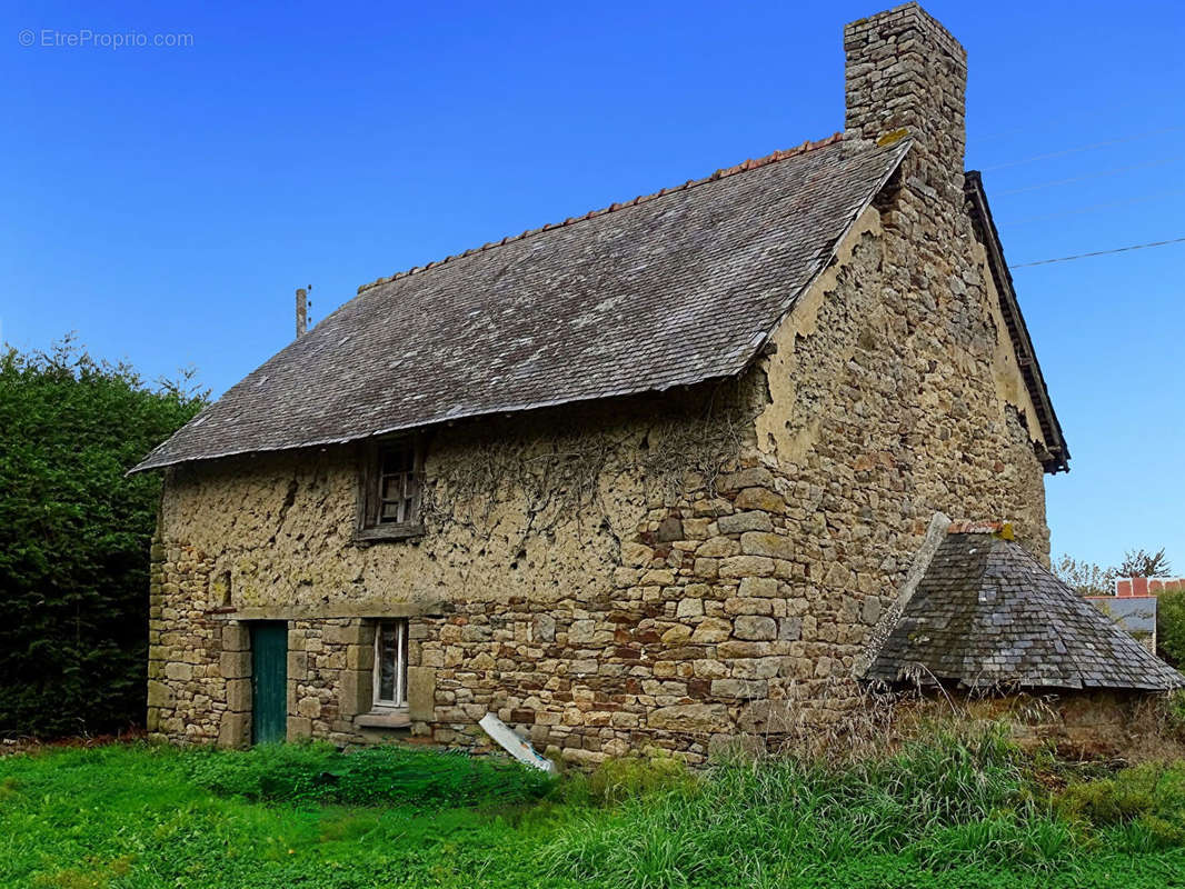 Maison à COMBOURG