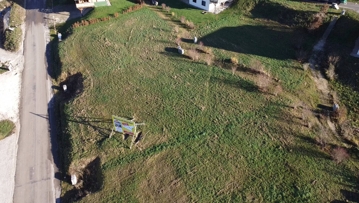 Terrain à FONCINE-LE-HAUT