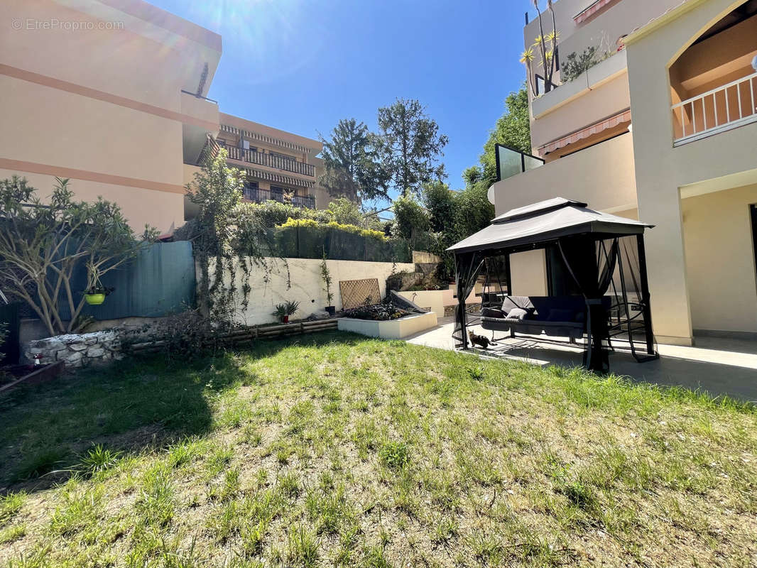 Appartement à ROQUEBRUNE-CAP-MARTIN