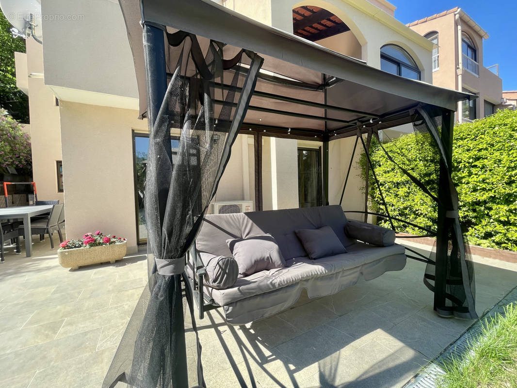 Appartement à ROQUEBRUNE-CAP-MARTIN