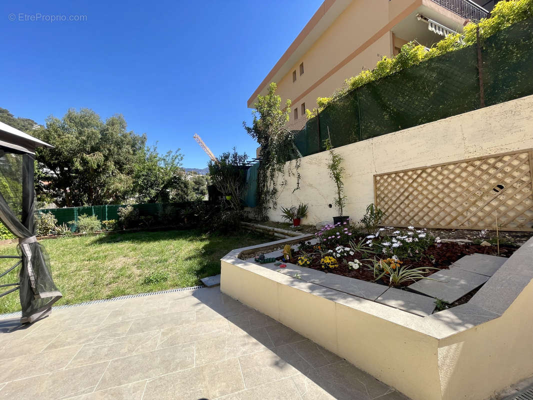 Appartement à ROQUEBRUNE-CAP-MARTIN