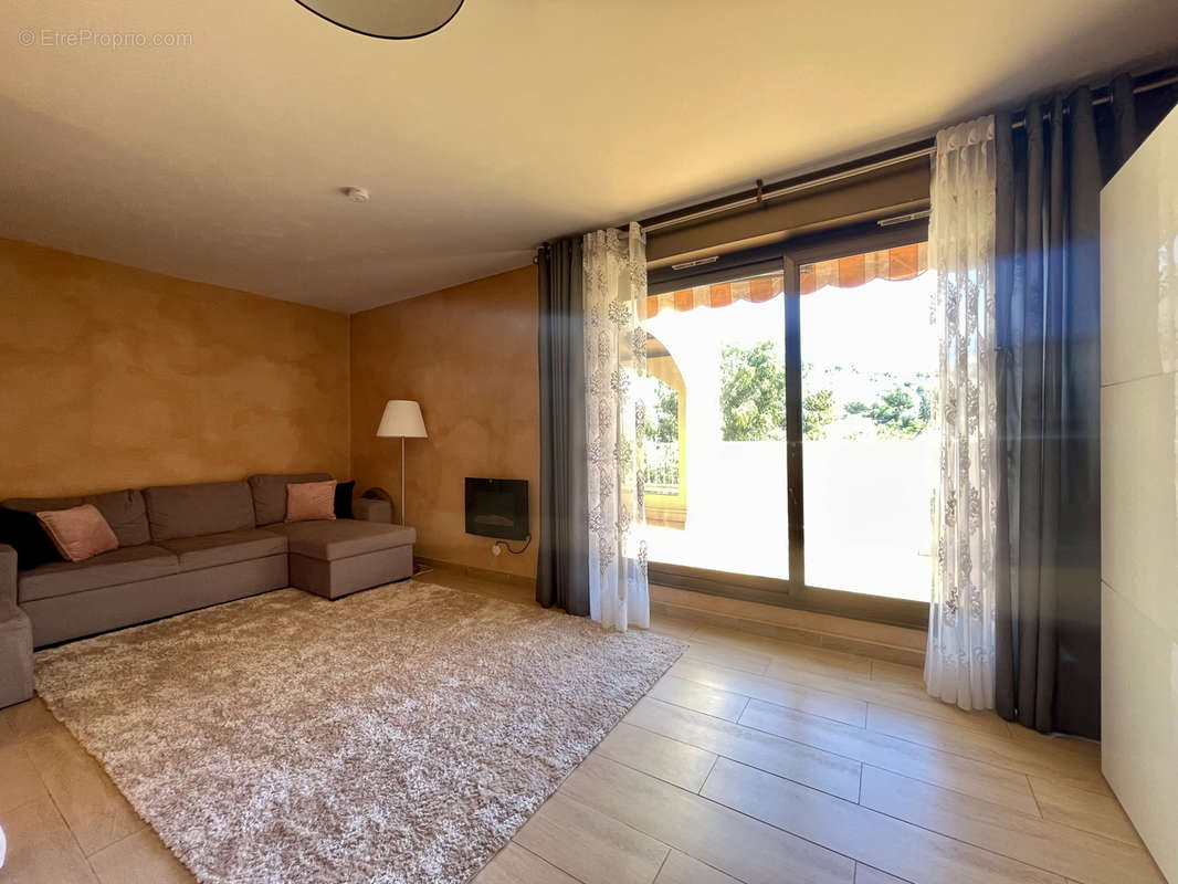 Appartement à ROQUEBRUNE-CAP-MARTIN