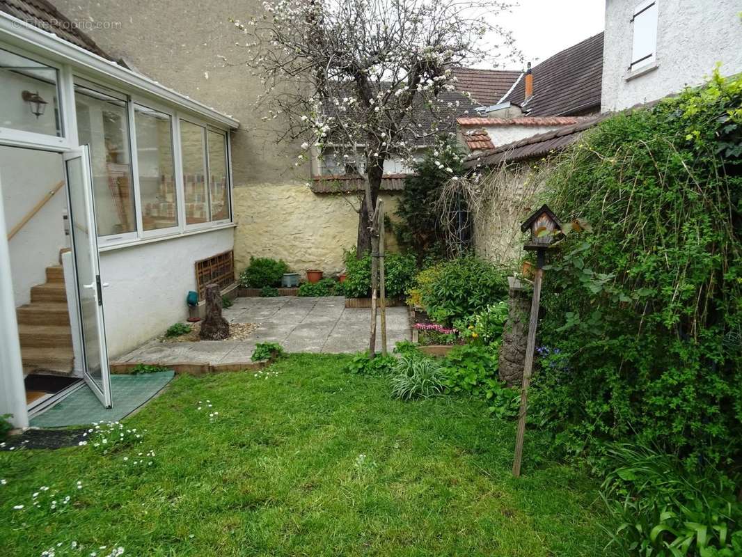 Maison à COSNE-COURS-SUR-LOIRE