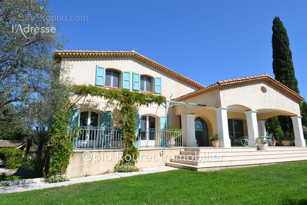 Maison à CHATEAUNEUF-GRASSE