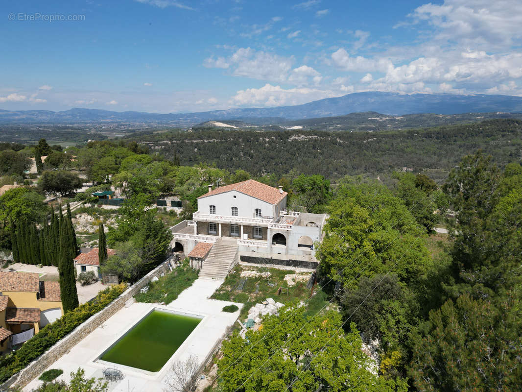 Maison à GORDES