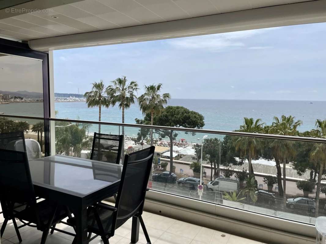 Appartement à CANNES