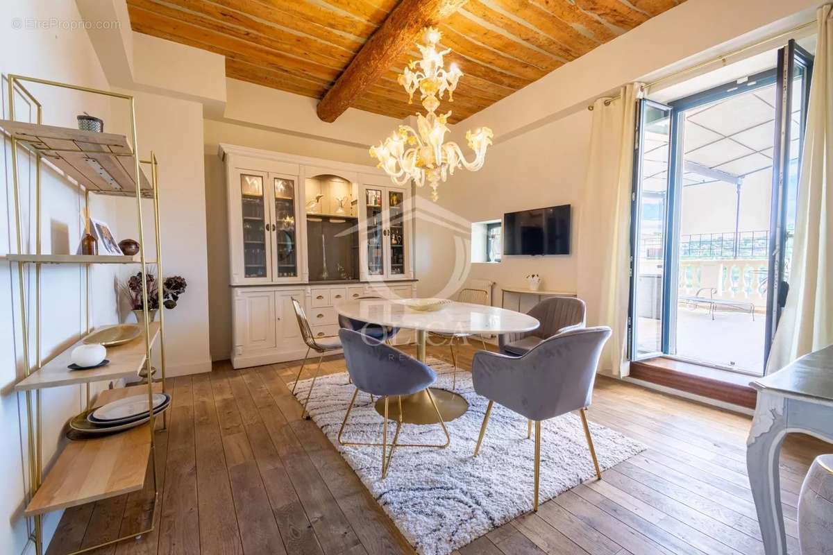 Appartement à VILLENEUVE-LOUBET