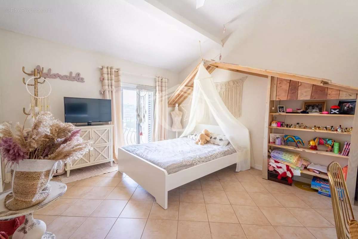 Appartement à VILLENEUVE-LOUBET