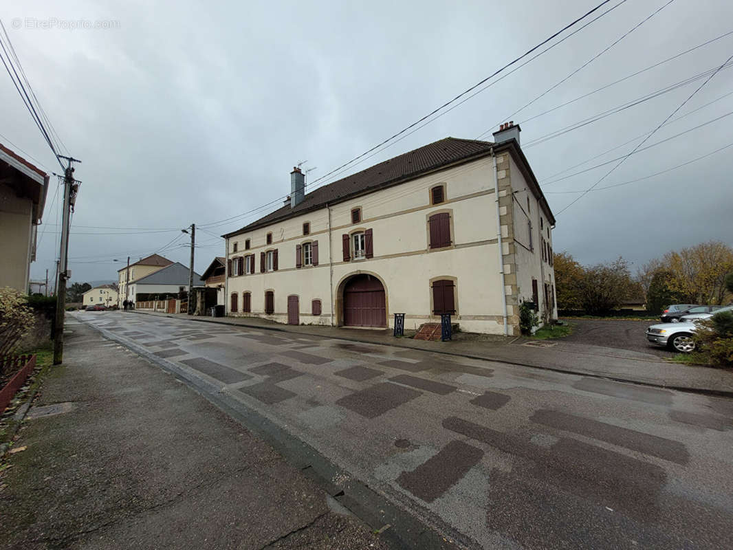 Maison à SAINT-ETIENNE-LES-REMIREMONT