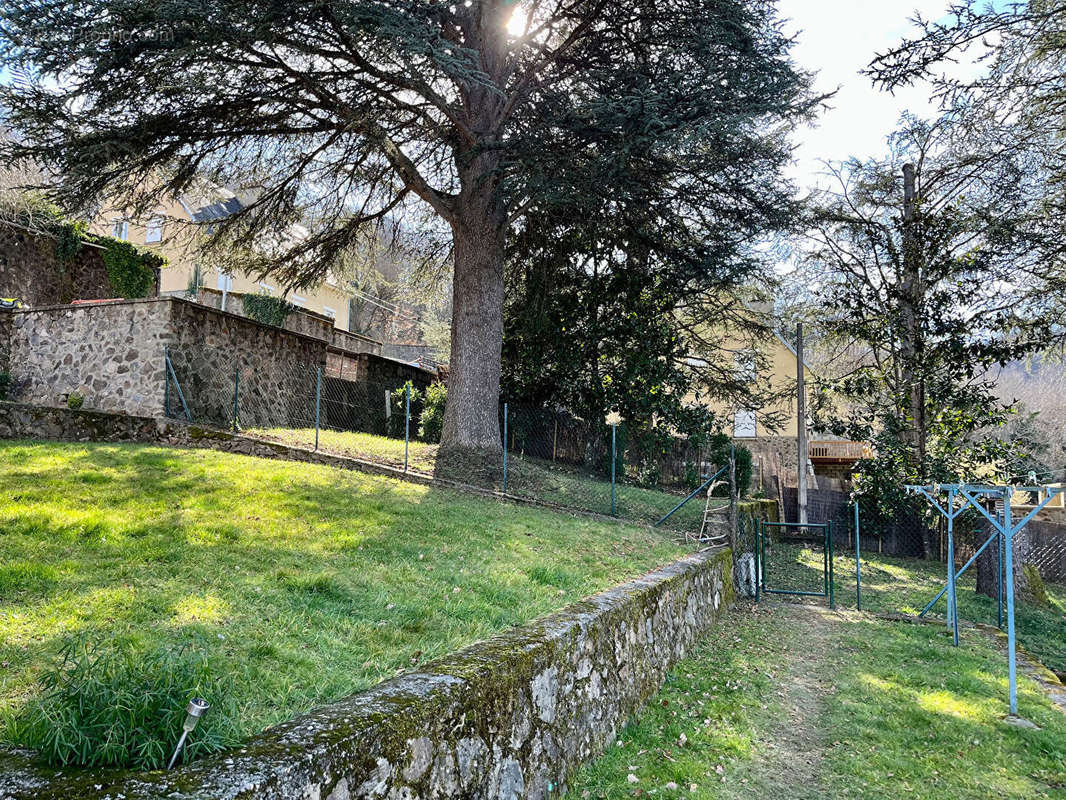 Maison à LASSOUTS