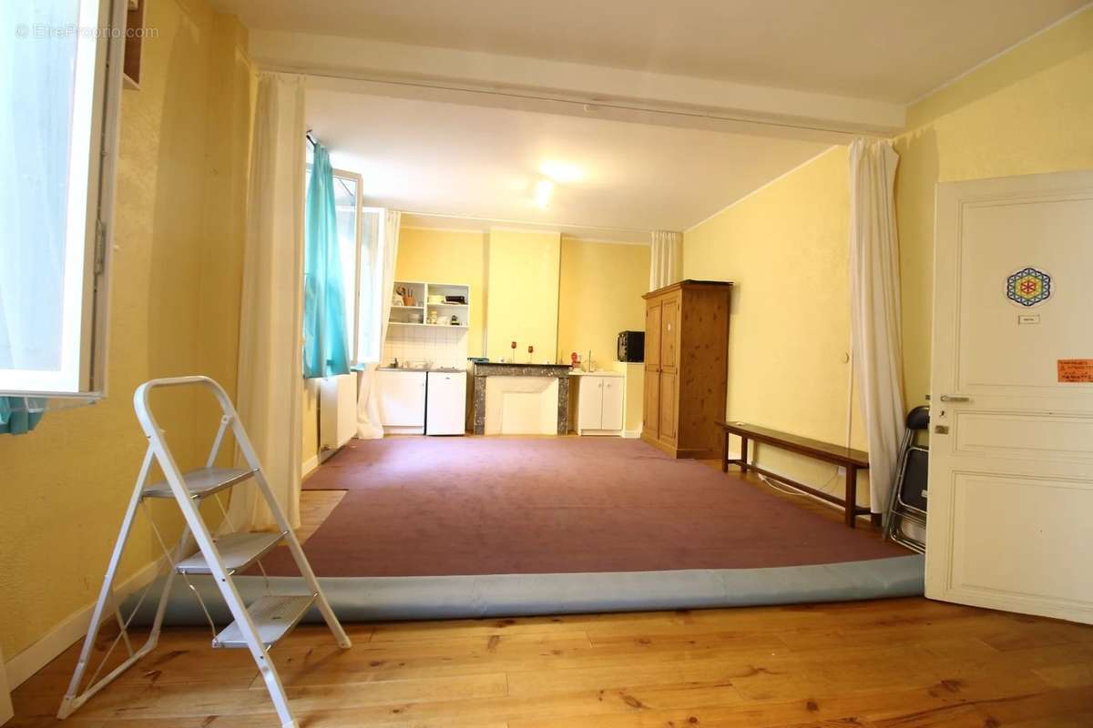 Appartement à RENNES-LES-BAINS