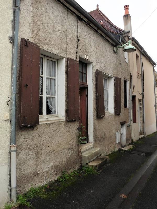 Maison à COSNE-COURS-SUR-LOIRE