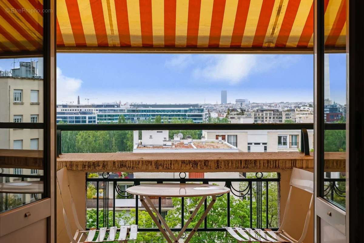 Appartement à COURBEVOIE