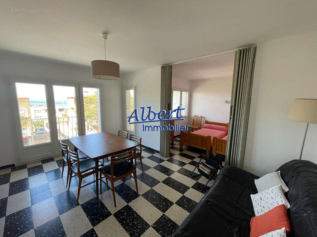 Appartement à SIX-FOURS-LES-PLAGES