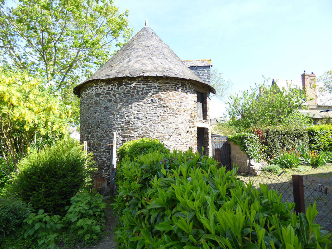 Maison à DOL-DE-BRETAGNE