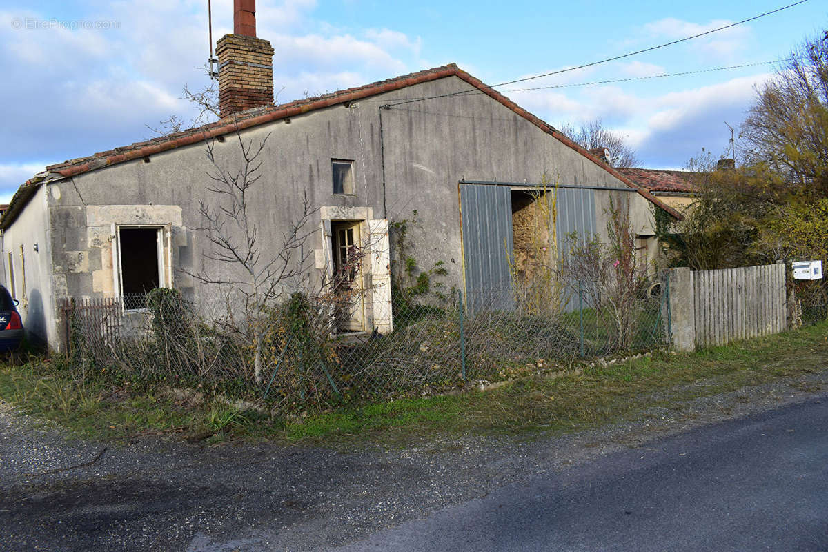 Maison à MAZEROLLES