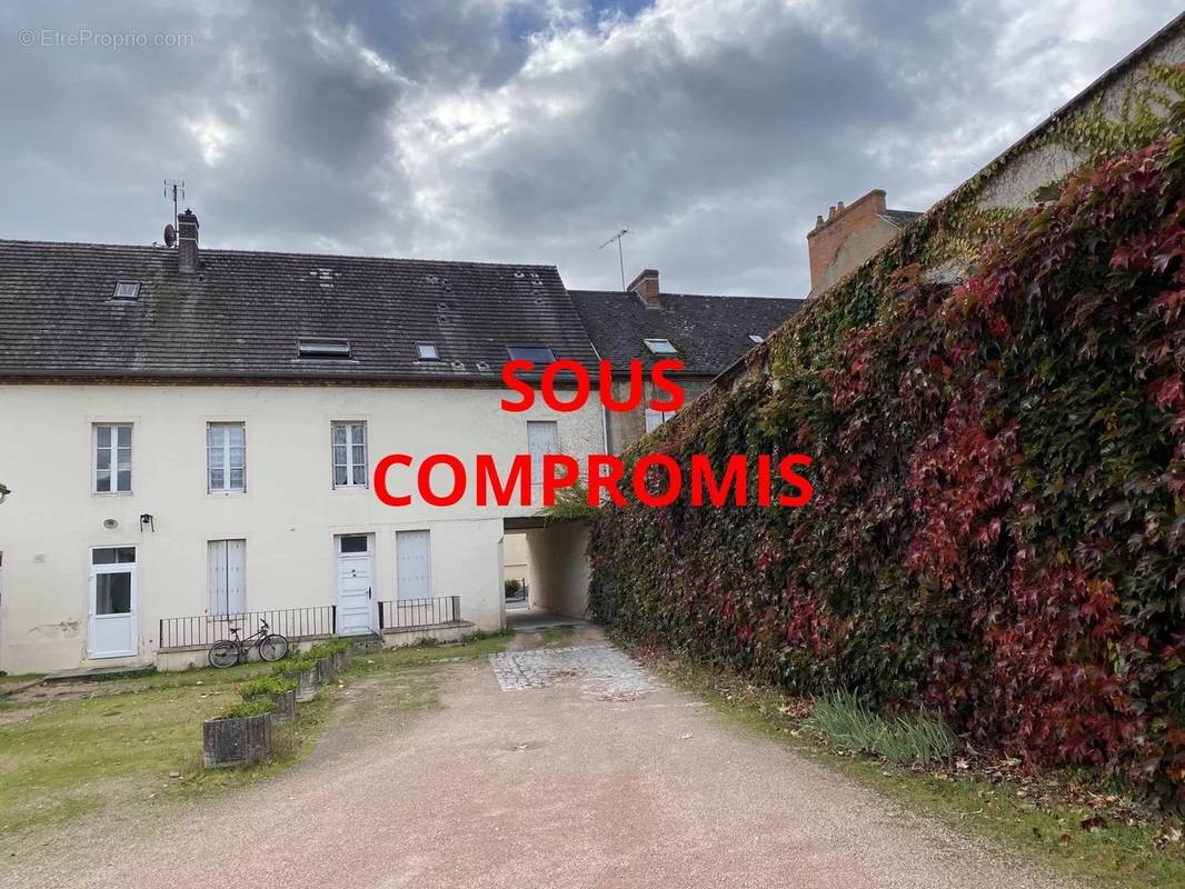 Appartement à DOMPIERRE-SUR-BESBRE