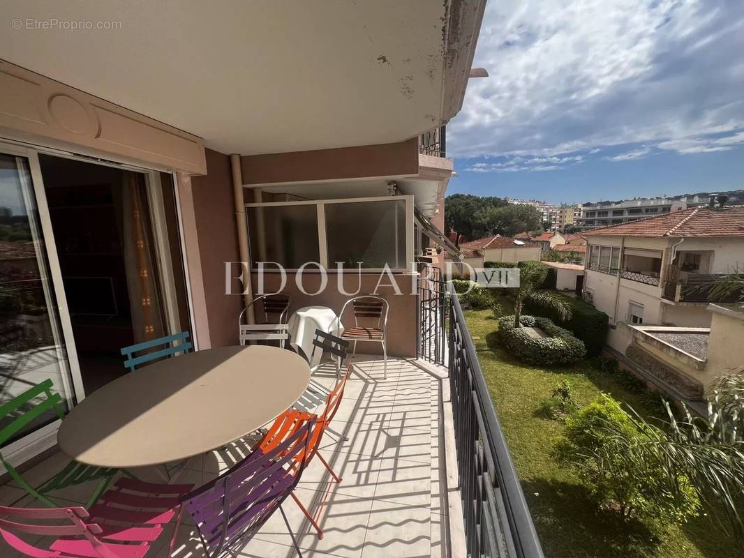 Appartement à ROQUEBRUNE-CAP-MARTIN