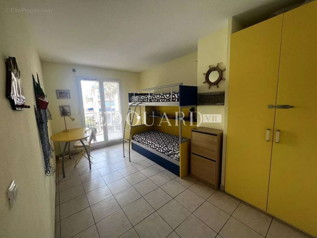 Appartement à ROQUEBRUNE-CAP-MARTIN