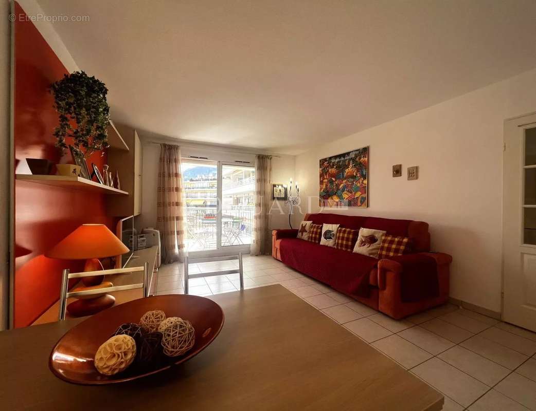 Appartement à ROQUEBRUNE-CAP-MARTIN