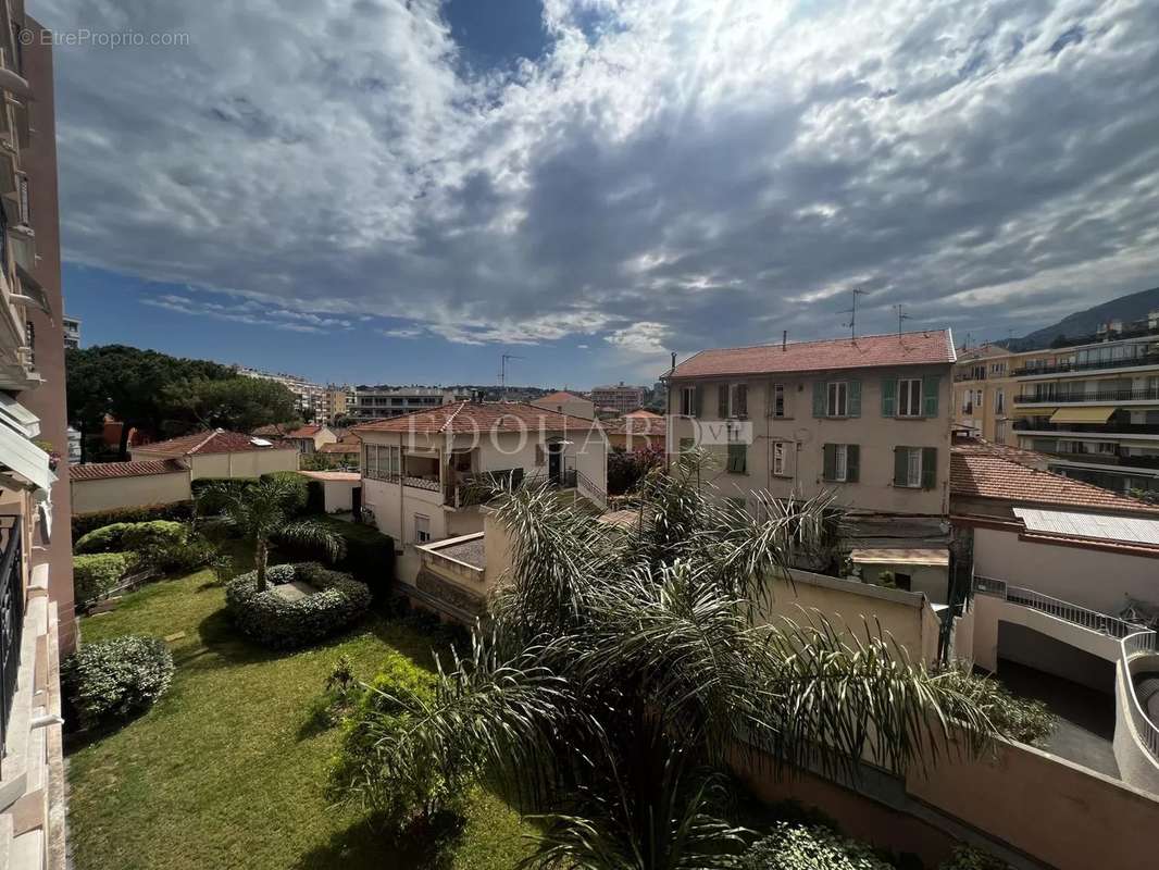 Appartement à ROQUEBRUNE-CAP-MARTIN