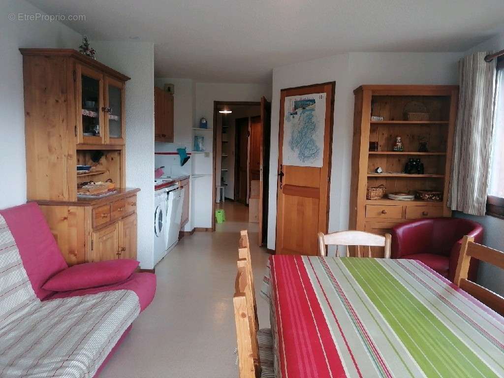 Appartement à MORILLON