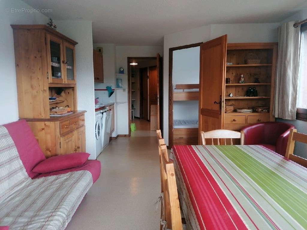 Appartement à MORILLON