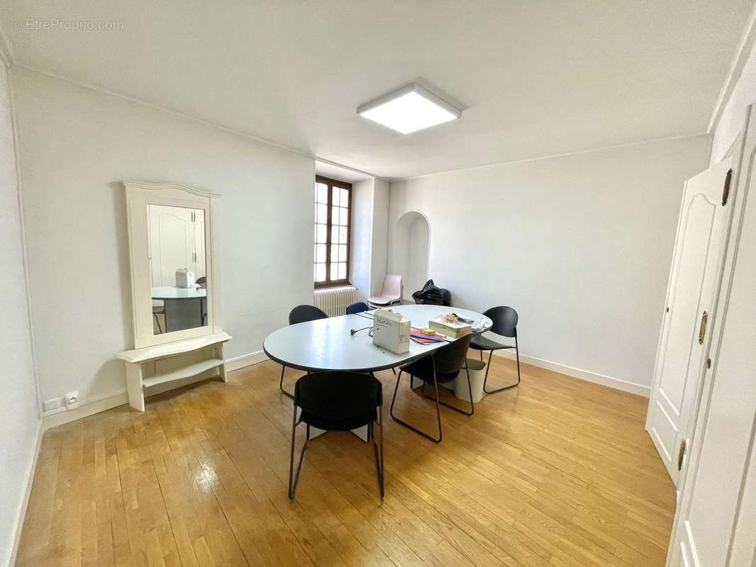 Appartement à MENS