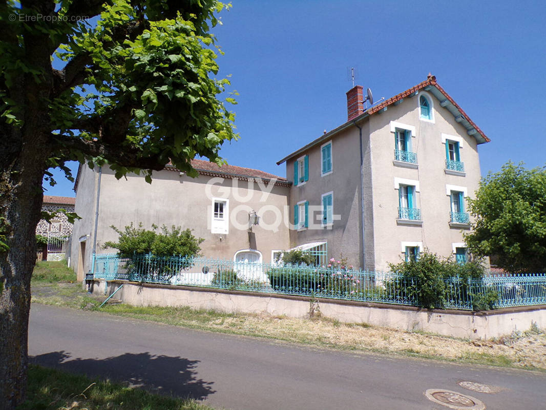 Maison à SIAUGUES-SAINTE-MARIE