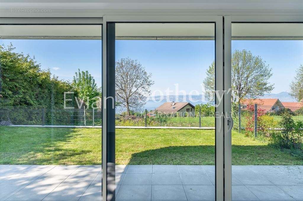 Appartement à MAXILLY-SUR-LEMAN