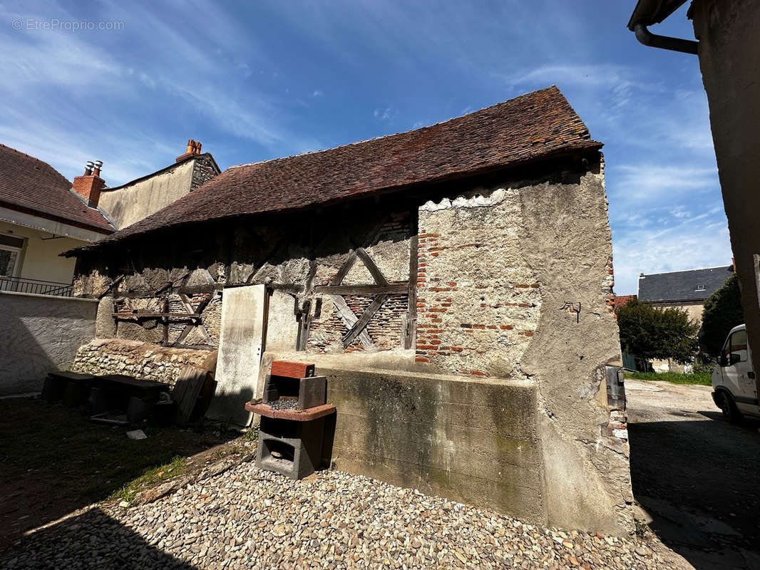 Parking à SAINT-POURCAIN-SUR-SIOULE