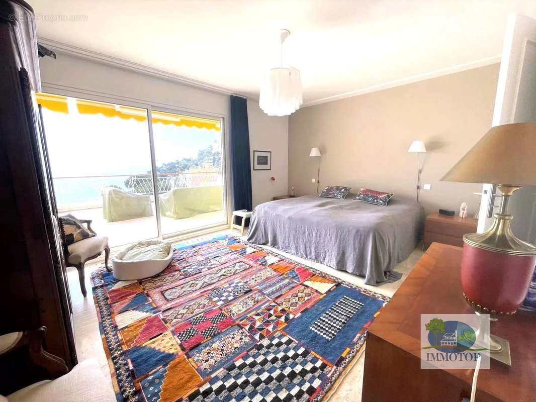 Appartement à ROQUEBRUNE-CAP-MARTIN