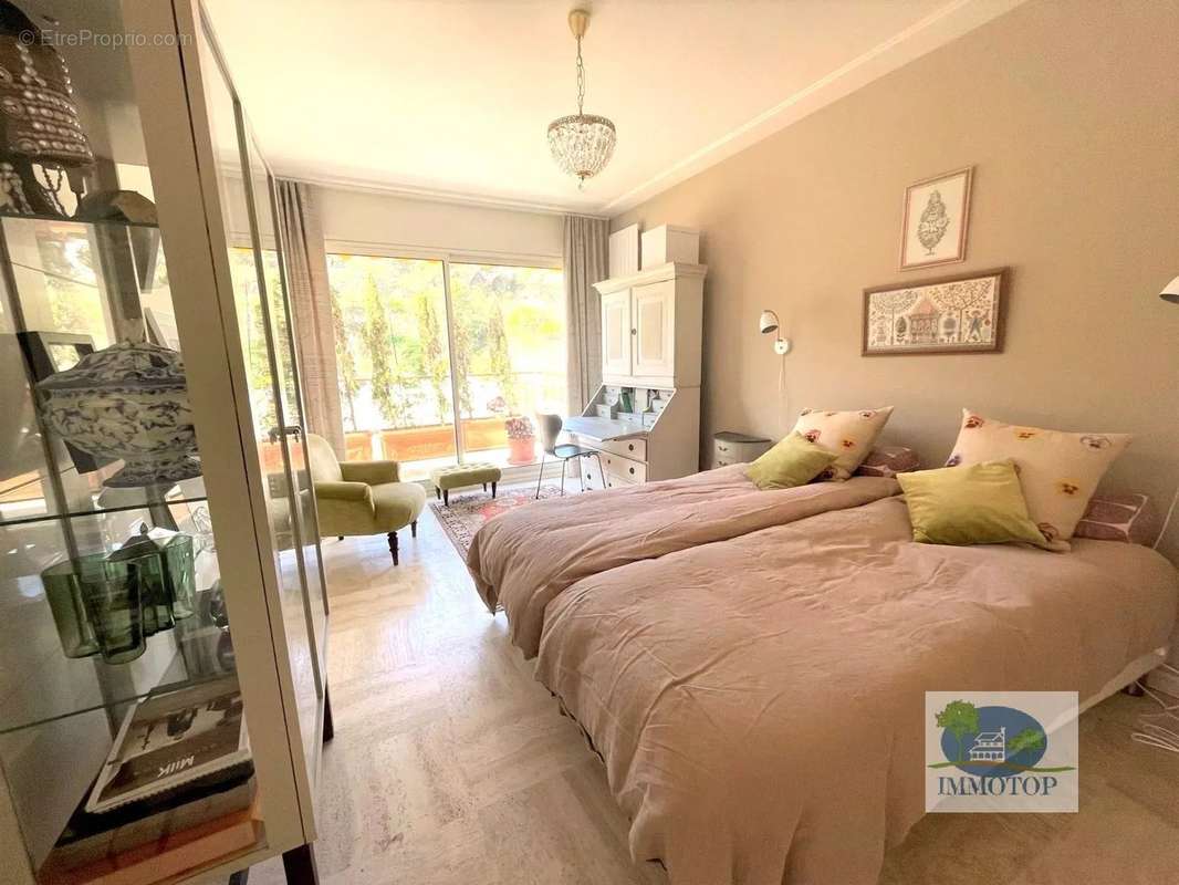 Appartement à ROQUEBRUNE-CAP-MARTIN