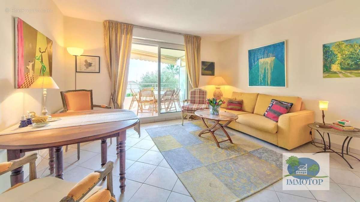 Appartement à ROQUEBRUNE-CAP-MARTIN