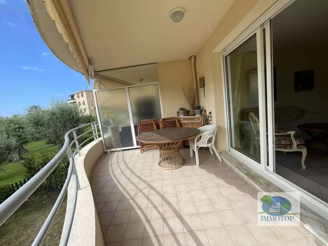 Appartement à ROQUEBRUNE-CAP-MARTIN