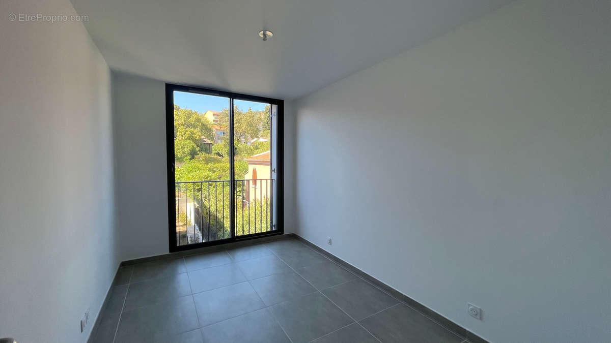 Appartement à BORMES-LES-MIMOSAS