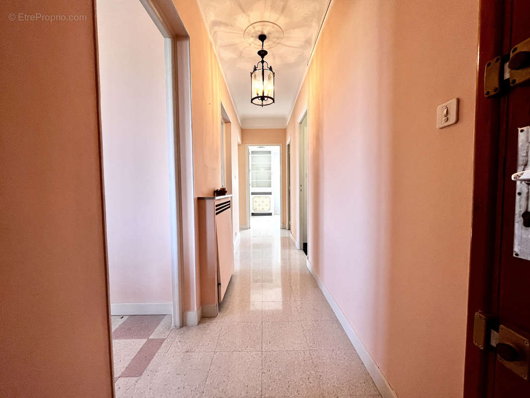 Appartement à ROQUEBRUNE-CAP-MARTIN