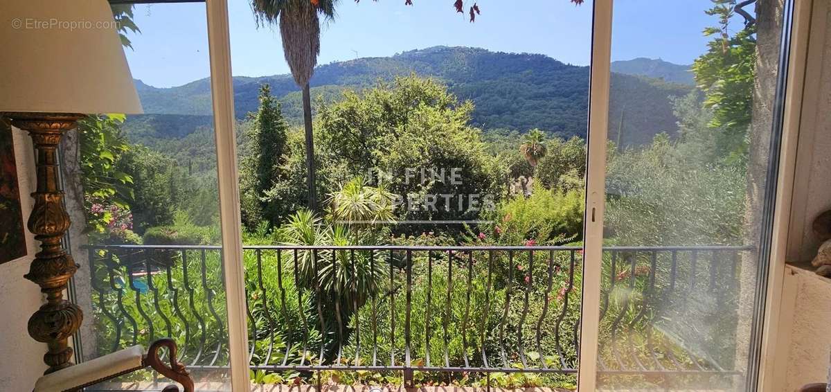 Maison à LES ADRETS-DE-L&#039;ESTEREL