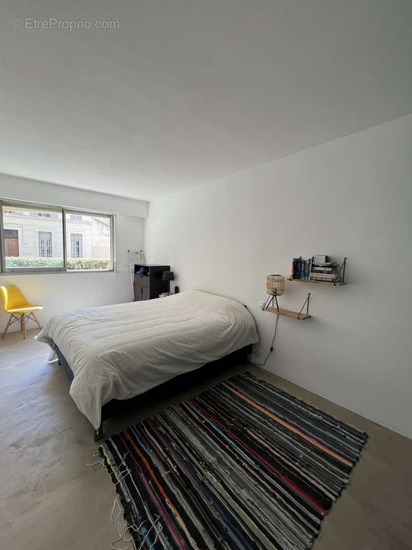 Appartement à MARSEILLE-5E