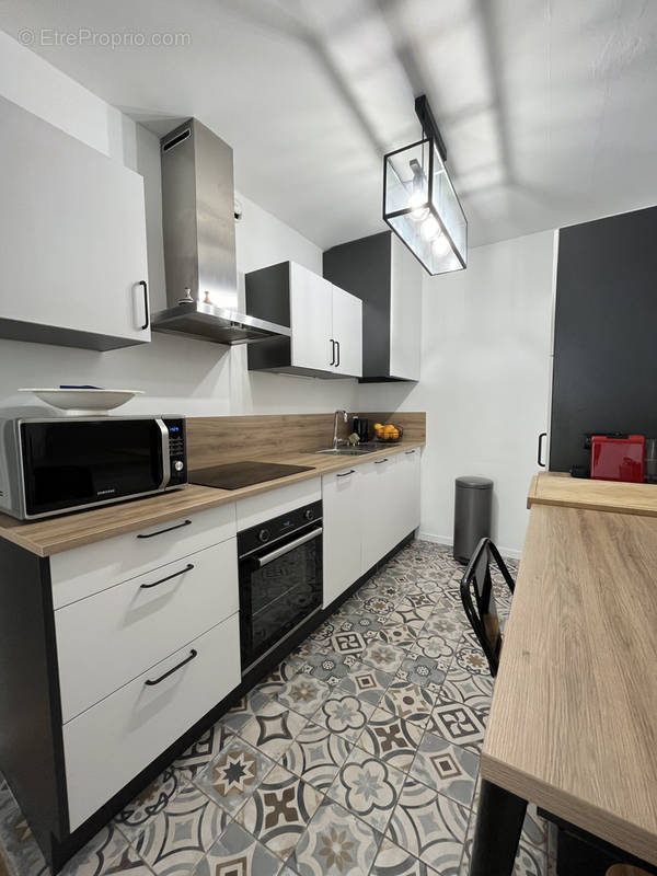 Appartement à MARSEILLE-5E