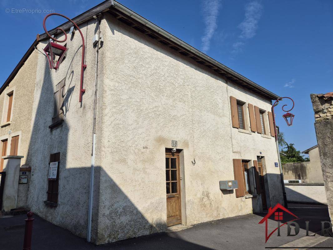 Appartement à MONTREUIL-SUR-BLAISE