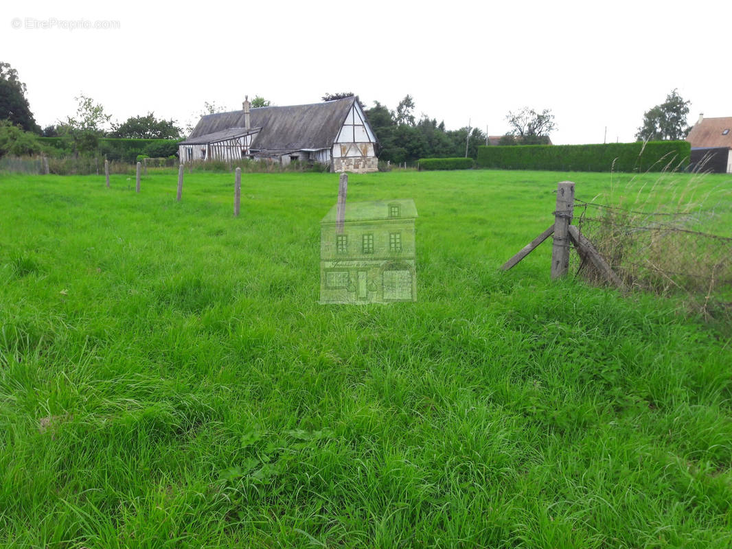 Terrain à BEAUMONT-LE-ROGER