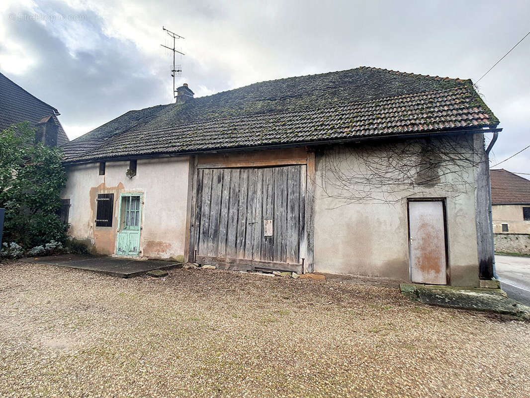 Maison à PONTAILLER-SUR-SAONE