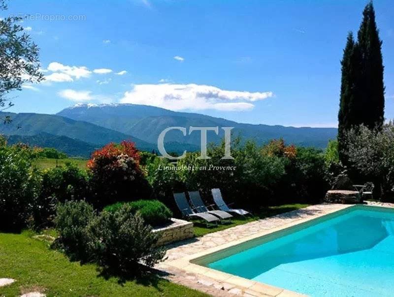 Maison à VAISON-LA-ROMAINE