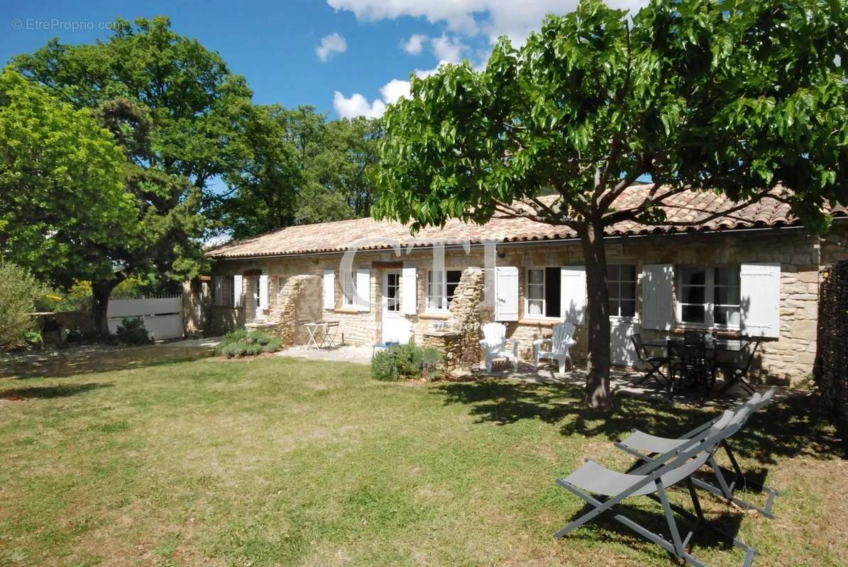 Maison à VAISON-LA-ROMAINE