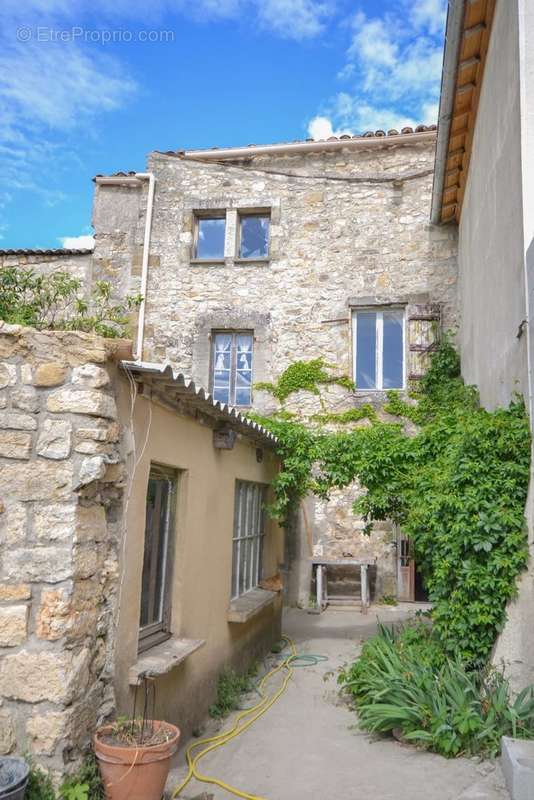 Maison à UZES