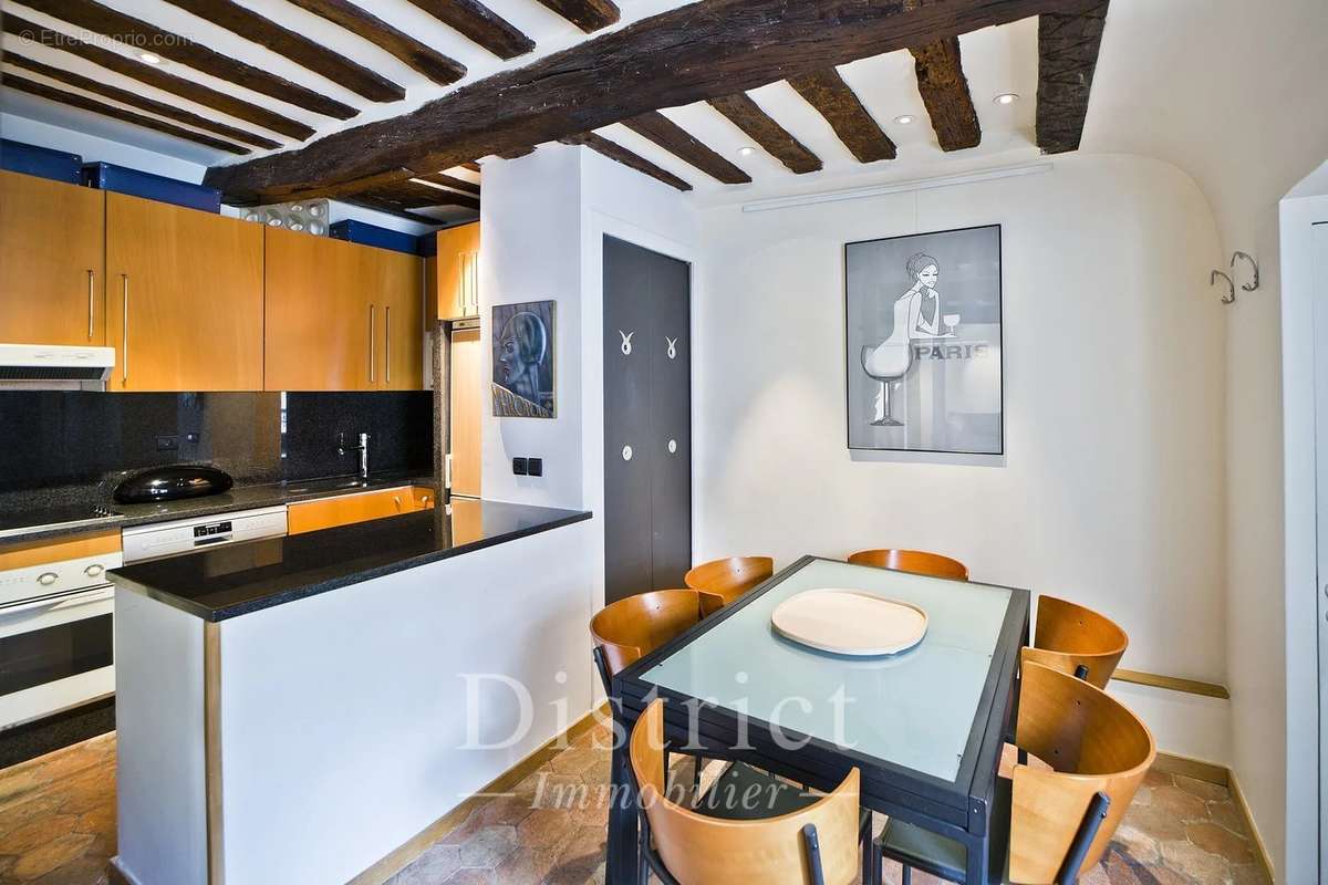 Appartement à PARIS-4E